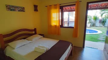 Comfort Room | Minibar, desk, iron/ironing board, free WiFi