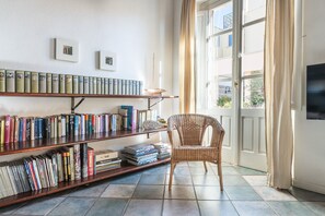 Interior - Meigama, modern loft in historic center of Cagliari (Cagliari)