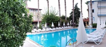 โรงแรมไอริสการ์เดน