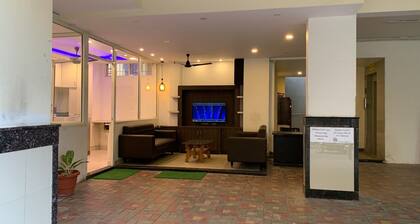 JK Rooms 126 Parashar Legacy - Station