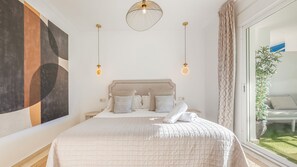 2 chambres, fer et planche à repasser, accès Internet, draps fournis