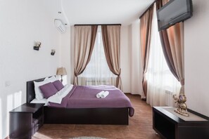 Luxury Room, City View | Minibar, individually decorated, individually furnished - Toledo Hotel (Rostov-on-Don)