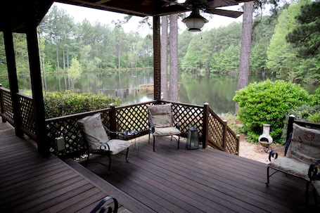 Terrace/patio. Unwind and de-stress. Relaxing, private modern farmhouse style suite