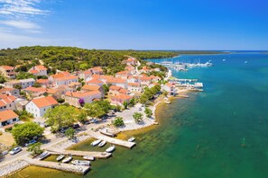 Marina - Holiday apartment mit Balkon (Veli Rat)