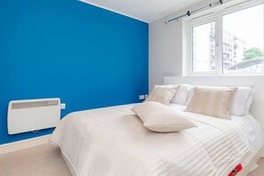 Room - Morton Close Apartment (London)