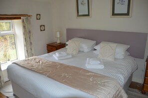 3 bedrooms, iron/ironing board, travel crib, free WiFi