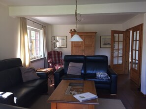 Televisión, libros y estéreo 