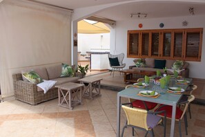 Outdoor dining - Villa Lea 11 Lanzarote (Tías)