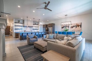 Télévision, cheminée