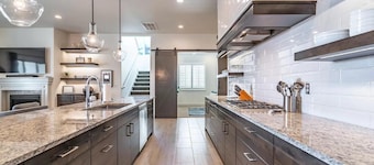 Arcadia 37 | Fire Pit * Luxury Vacation Villa * Sleeps 18 * Balcony Views