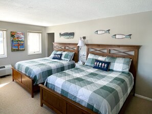 3 bedrooms, iron/ironing board, travel cot, free WiFi