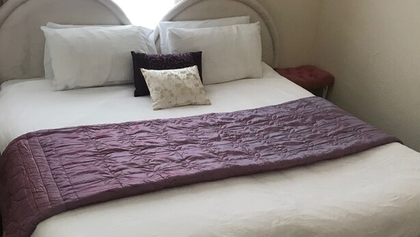 House, 2 Bedrooms - The Wedge (Oldham)
