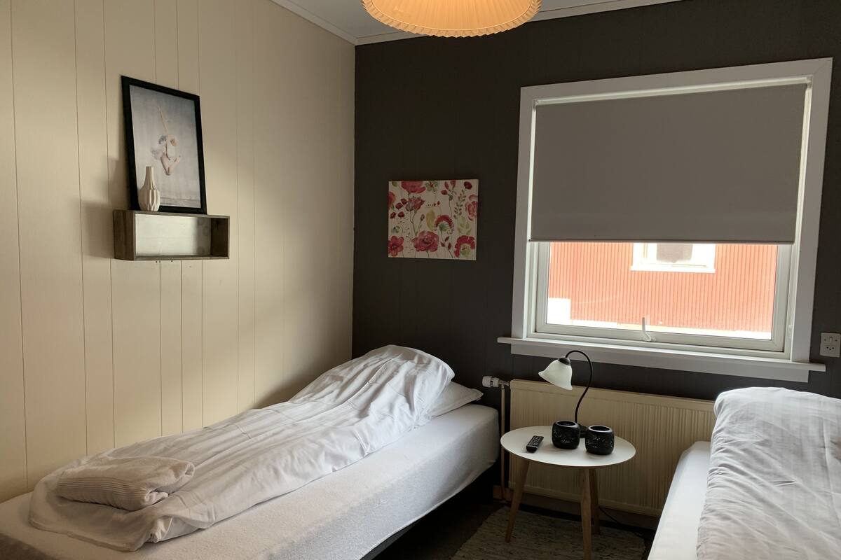 Double Room, Private Bathroom | WiFi (free), bed sheets