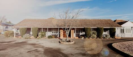 مدخل المنشأة