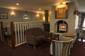 Standard Suite, Accessible, Ensuite | Bar (on property) - Crown Lodge Hotel (Wisbech)