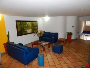 Sala de estar en el lobby