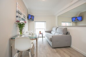 Superior Apartment, Multiple Beds, Non Smoking | Living area | 32-inch flat-screen TV with cable channels, plasma TV - St Stephen's Green District Apartments 2 (Dublin)