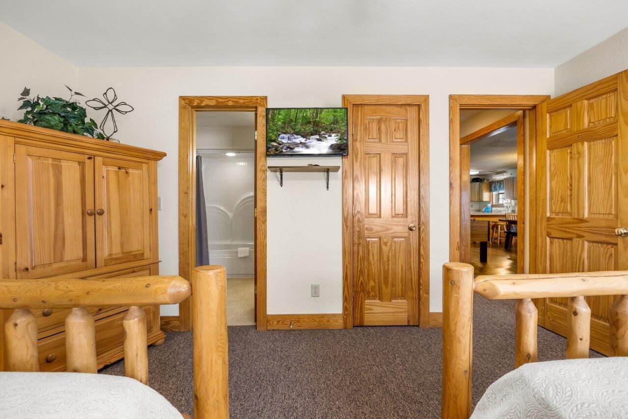 Condo, Multiple Beds, Hot Tub | 3 bedrooms, iron/ironing board, individually decorated