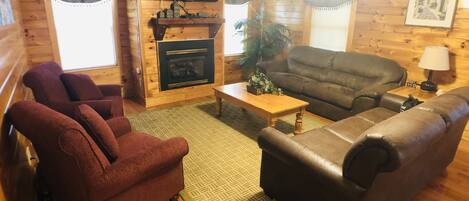Condo, Multiple Beds, Hot Tub | Living area