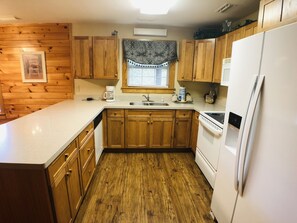 Condo, Multiple Beds, Hot Tub | Private kitchen | Fridge, microwave, oven, stovetop - Briarstone Lodge Condo 13D - Two Bedroom Condo (Pigeon Forge)