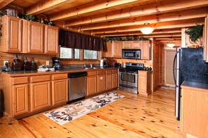 Cabin, Multiple Beds, Hot Tub | Private kitchen