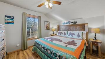 House, Multiple Beds, Hot Tub | 2 bedrooms, individually decorated, individually furnished, desk