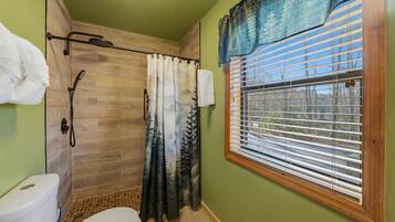 House, Multiple Beds, Hot Tub | Bathroom | Jetted tub, designer toiletries, hair dryer, towels