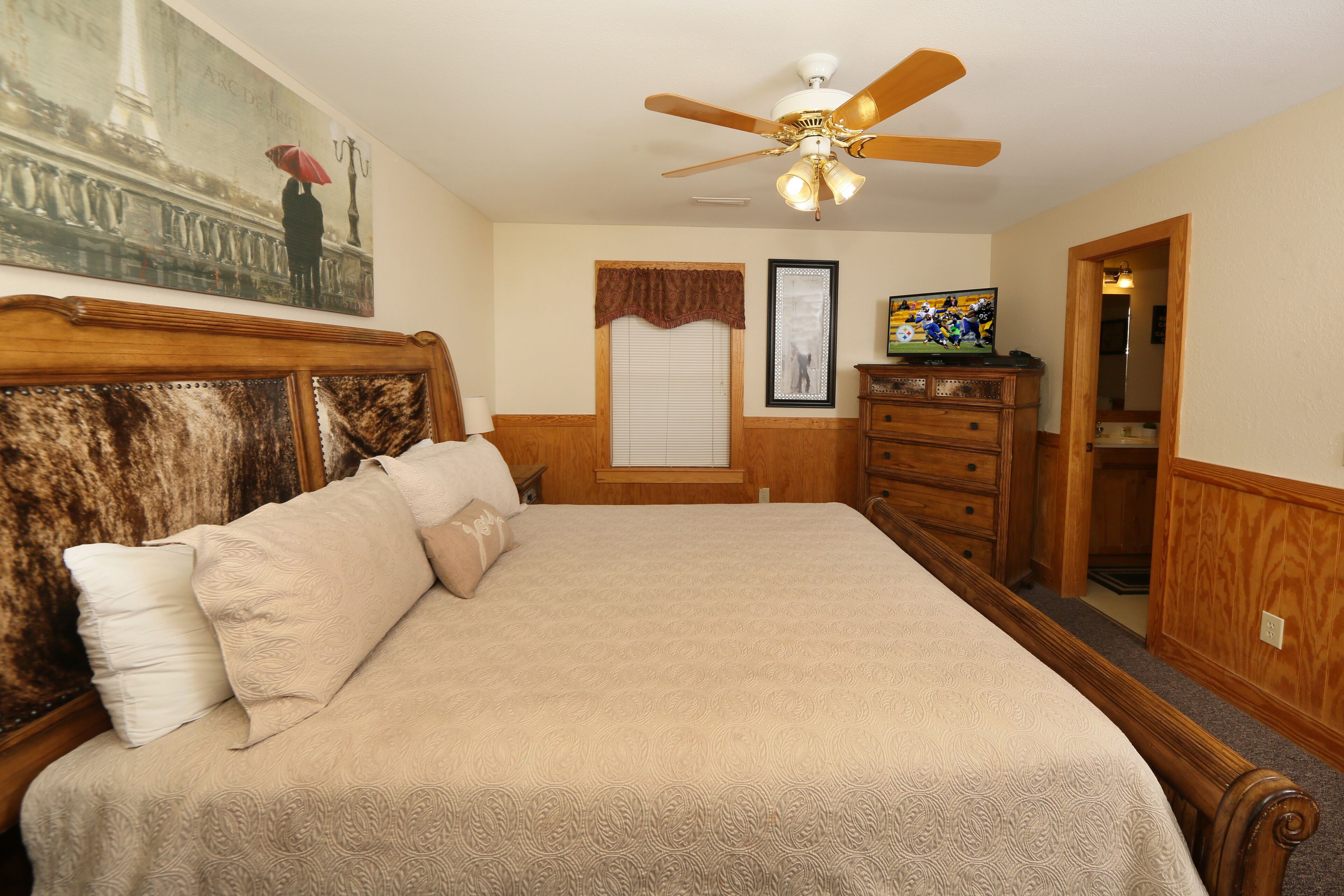 House, Multiple Beds, Hot Tub | 2 bedrooms, individually decorated, individually furnished