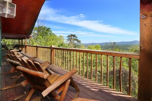 Cabin, Multiple Beds, Hot Tub, Mountain View | Balcony