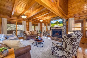 Cabin, Multiple Beds, Hot Tub | Living area