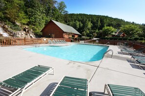 Pool - Playhouse Cinema - Four Bedroom Cabin (Sevierville)