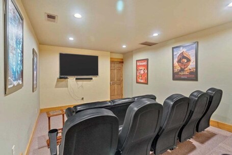 Splash Mountain Lodge - Image 26