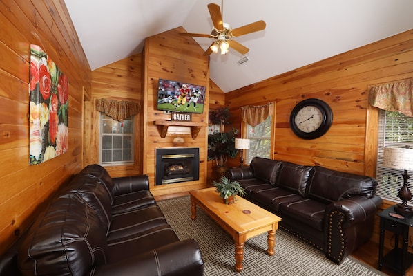 Interior - Apple Blossom 10 - Two Bedroom Chalet (Pigeon Forge)