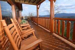 Balcony - Wavyleaf Retreat - Four Bedroom Cabin (Sevierville)