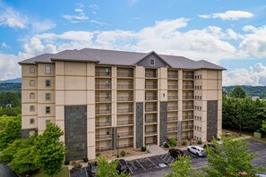 Exterior - Mountain View Condo 1205 - Two Bedroom Condo (Pigeon Forge)