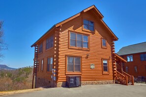 Exterior - I Can Only Imagine - One Bedroom Cabin (Sevierville)