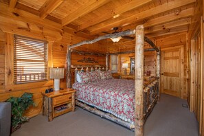 Cabin, Multiple Beds, Hot Tub, Mountain View