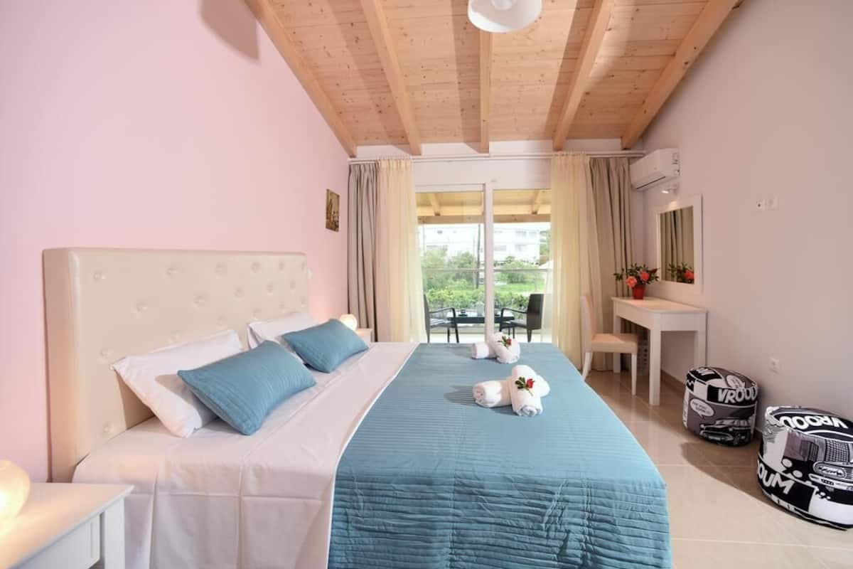 Suite Confort (Junior) | 1 habitación, ropa de cama hipoalergénica y camas con efecto memoria