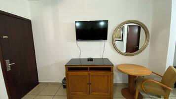 Camera Standard | Ferro/asse da stiro, Wi-Fi gratuito, lenzuola