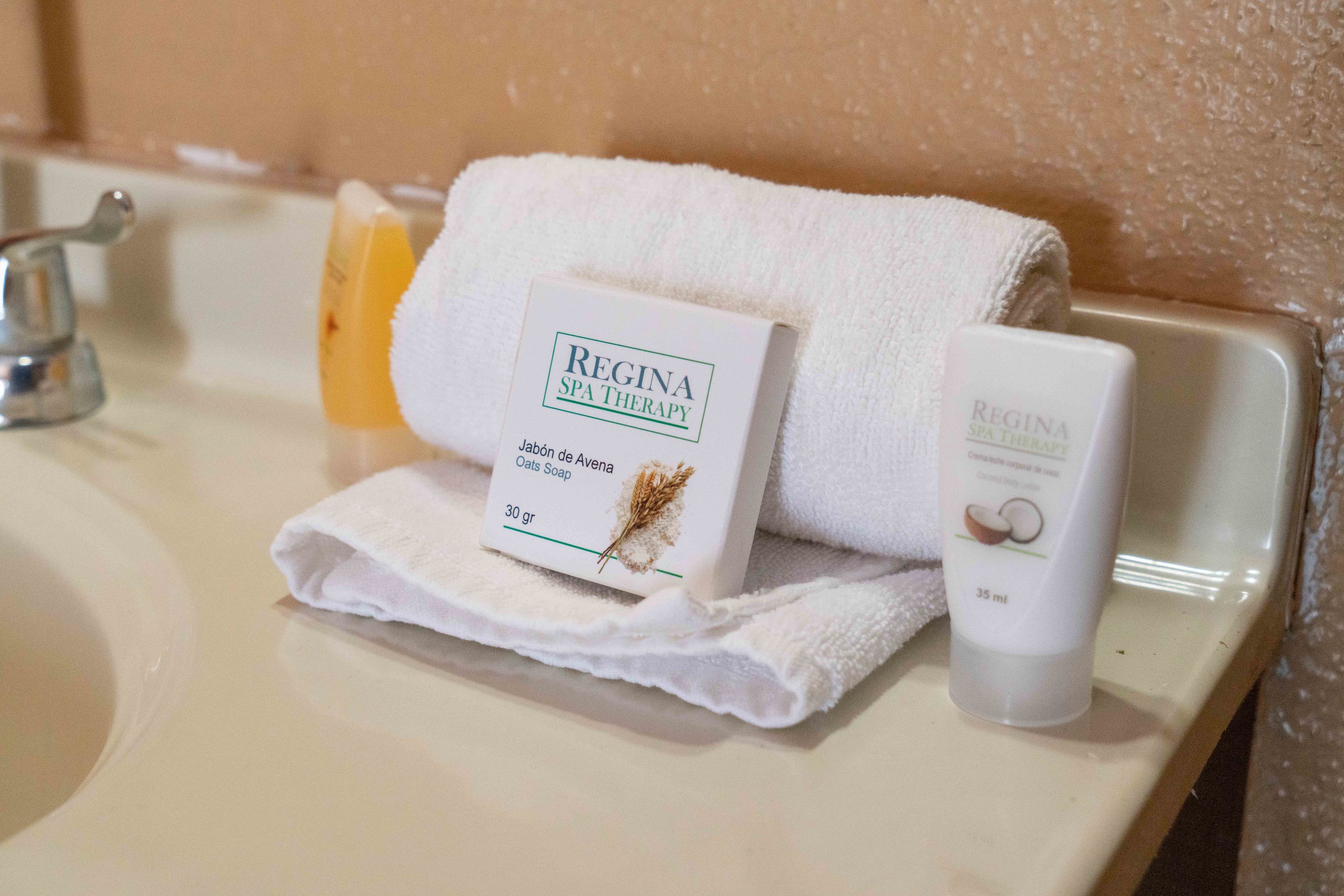 standard room | bathroom | shower, towels