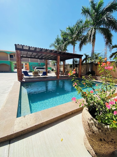 Cactus Inn Los Cabos