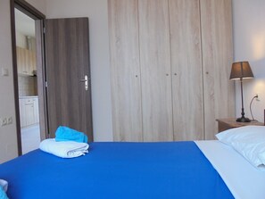 Classic Apartment, 1 Double Bed, Mountain View | Living area | Flat-screen TV - Yannis Residences (Malevizi)