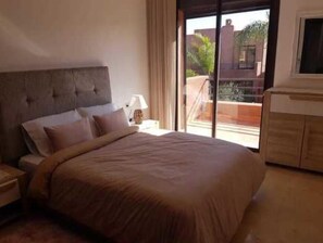 Rumah Comfort | 3 kamar tidur, ruang kerja ramah laptop, dan setrika/meja setrika