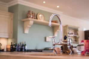 Réfrigérateur dans les aires communes