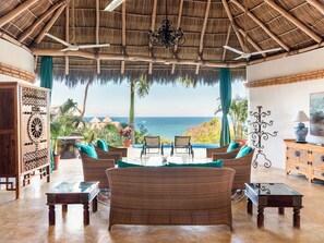 2 Br - Flores | Living room - Villa Amor (Sayulita)