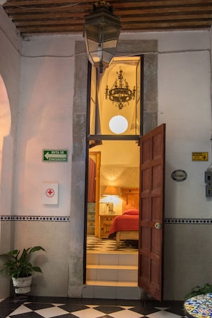 Standard Double Room, 1 Double Bed | Free WiFi, bed sheets. Casa Lupita Hostel
