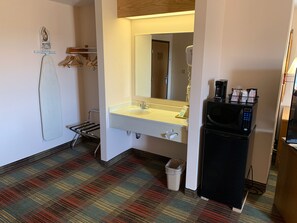 King Suite | 卫生间洗手盆