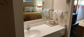 Budgetinn & Suites