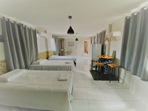 Blackout curtains, iron/ironing board, free WiFi, bed sheets - Flats Aconchego dos Artistas (Campina Grande)
