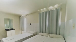 Studio Tiêu chuẩn | Màn/rèm cản sáng, bàn ủi/dụng cụ ủi quần áo 